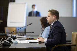 Sosiaali- ja terveysvaliokunta, puheenjohtaja Markus Lohi. Kuva Hanne Salonen, eduskunta